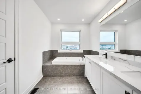 52 Allure Street Newmarket ON L3X 0L2