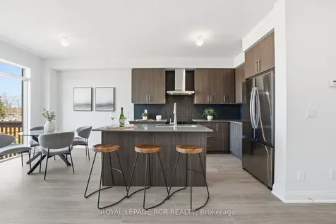 1350 Davis Loop Innisfil ON L0L 1W0