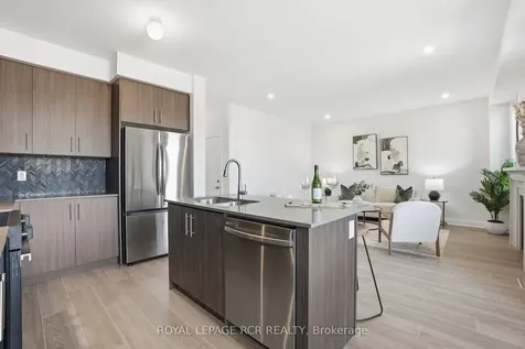 1350 Davis Loop Innisfil ON L0L 1W0