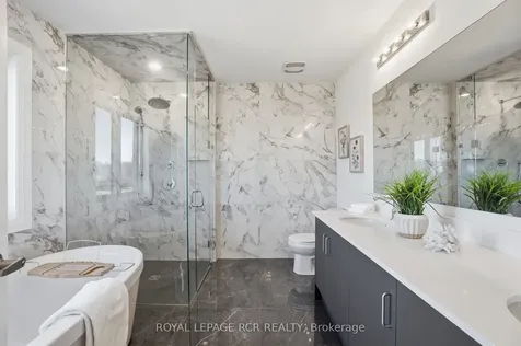 1350 Davis Loop Innisfil ON L0L 1W0