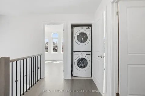 1350 Davis Loop Innisfil ON L0L 1W0