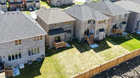 1350 Davis Loop Innisfil ON L0L 1W0