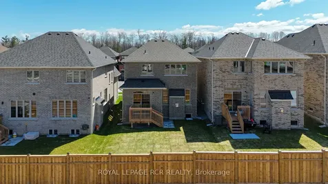1350 Davis Loop Innisfil ON L0L 1W0