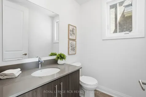 1350 Davis Loop Innisfil ON L0L 1W0
