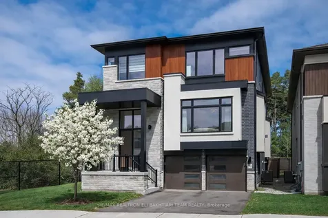 50 Royal Hill Court Aurora ON L4G 3Z7