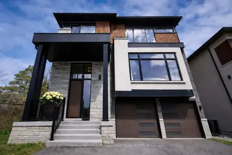 50 Royal Hill Court Aurora ON L4G 3Z7