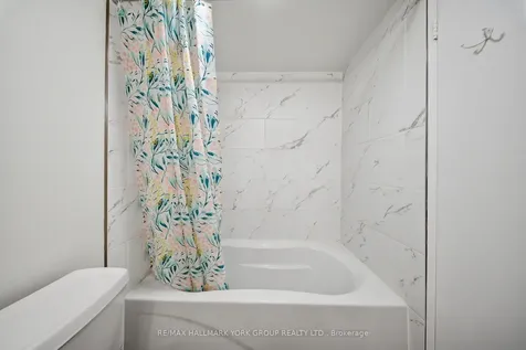 250 Davis Drive Newmarket ON L3Y 7T7
