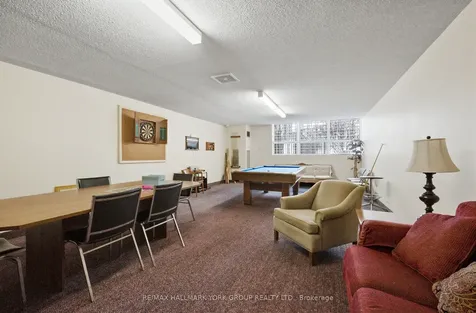 250 Davis Drive Newmarket ON L3Y 7T7