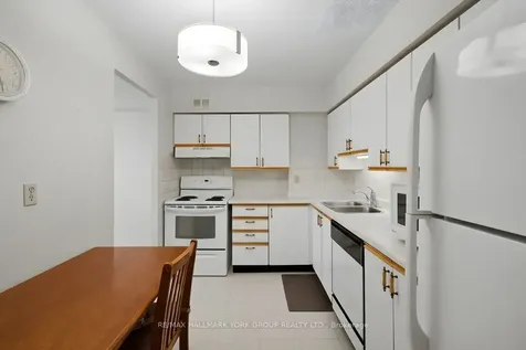 250 Davis Drive Newmarket ON L3Y 7T7