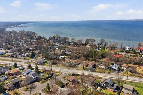 184 Silas Boulevard Georgina ON L4P 2K3