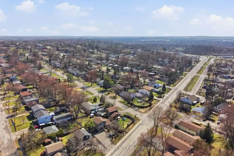 184 Silas Boulevard Georgina ON L4P 2K3