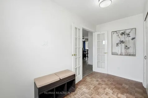 184 Silas Boulevard Georgina ON L4P 2K3