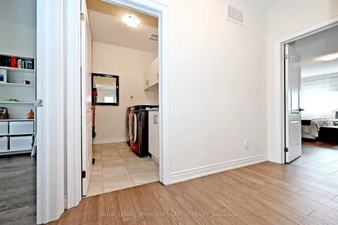 22 Walter Tunny Crescent East Gwillimbury ON L9N 0R4
