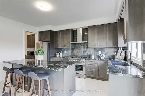 112 Connell Drive Georgina ON L4P 0K3