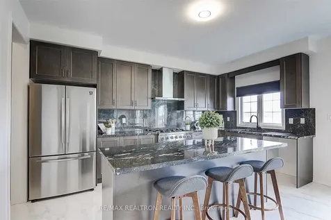 112 Connell Drive Georgina ON L4P 0K3