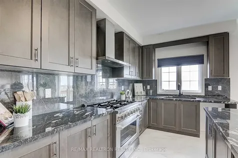 112 Connell Drive Georgina ON L4P 0K3
