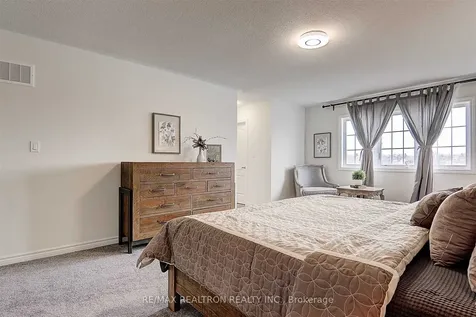 112 Connell Drive Georgina ON L4P 0K3