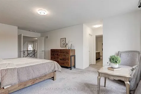 112 Connell Drive Georgina ON L4P 0K3