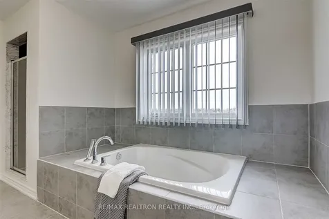 112 Connell Drive Georgina ON L4P 0K3