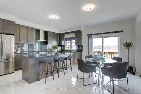 112 Connell Drive Georgina ON L4P 0K3