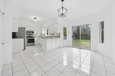 161 Shaftsbury Avenue Richmond Hill ON L4C 0G2