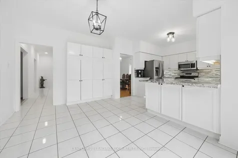 161 Shaftsbury Avenue Richmond Hill ON L4C 0G2