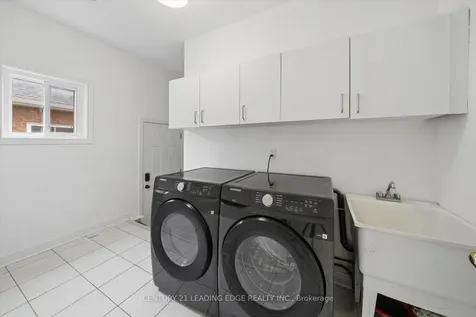 161 Shaftsbury Avenue Richmond Hill ON L4C 0G2