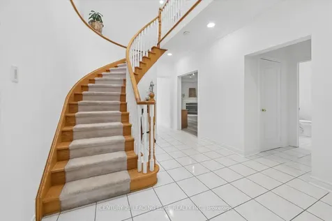161 Shaftsbury Avenue Richmond Hill ON L4C 0G2