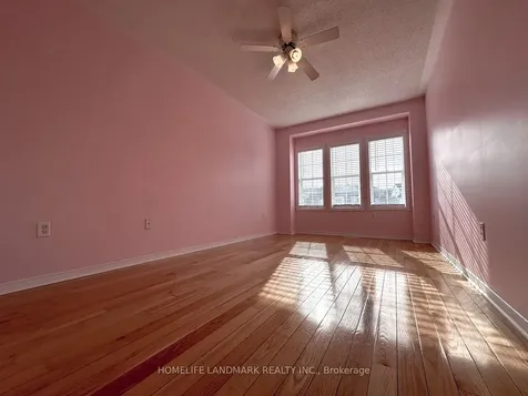24 Crittenden Drive Georgina ON L4P 4E7