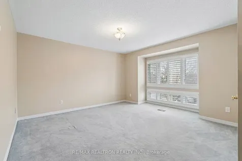 108 Cranberry Lane Aurora ON L4G 5Z3