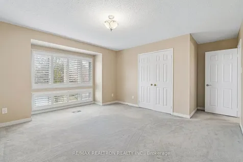 108 Cranberry Lane Aurora ON L4G 5Z3