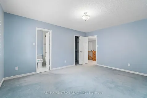 108 Cranberry Lane Aurora ON L4G 5Z3