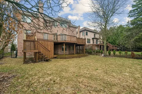 108 Cranberry Lane Aurora ON L4G 5Z3