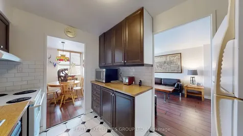 80 Inverlochy Boulevard Markham ON L3T 4P3