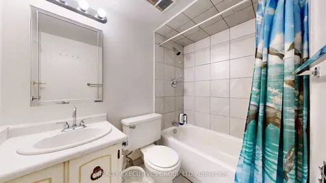 80 Inverlochy Boulevard Markham ON L3T 4P3
