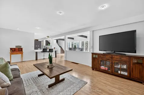 5768 Smith Boulevard Georgina ON L0E 1A0