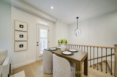 22 Kylemore Way Markham ON L6C 0J9
