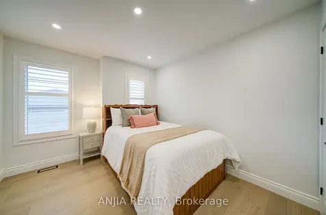 22 Kylemore Way Markham ON L6C 0J9