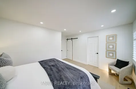 22 Kylemore Way Markham ON L6C 0J9