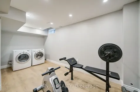 22 Kylemore Way Markham ON L6C 0J9