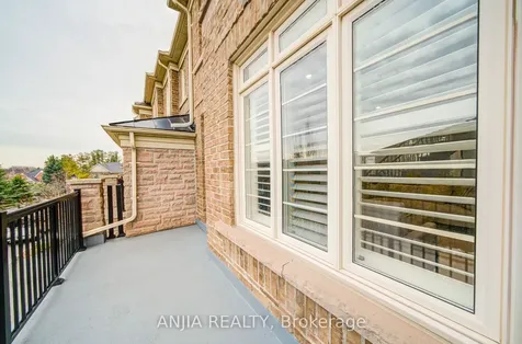 22 Kylemore Way Markham ON L6C 0J9