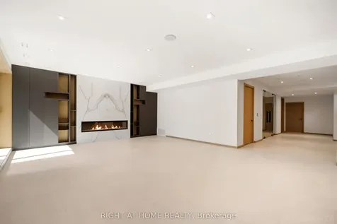 99 Douglas Road Richmond Hill ON L4E 3H1