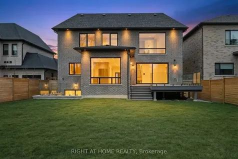 99 Douglas Road Richmond Hill ON L4E 3H1