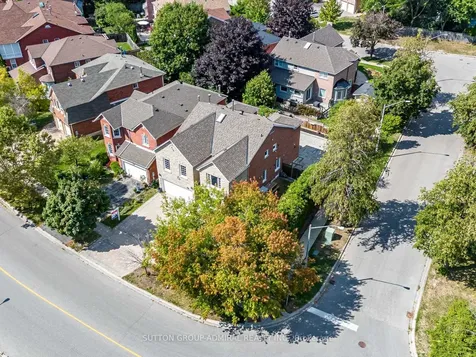 98 Rosedale Heights Drive Vaughan ON L4J 4V7