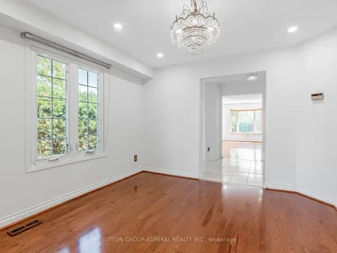 98 Rosedale Heights Drive Vaughan ON L4J 4V7