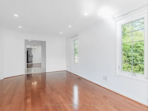 98 Rosedale Heights Drive Vaughan ON L4J 4V7