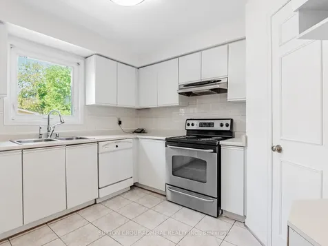 98 Rosedale Heights Drive Vaughan ON L4J 4V7