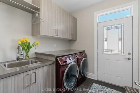 327 Sunnybrae Avenue Innisfil ON L9S 0K9