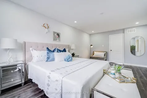 76 Derrywood Drive Vaughan ON L4K 5H6