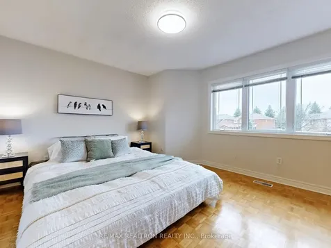 102 Havelock Gate Markham ON L3S 3P6